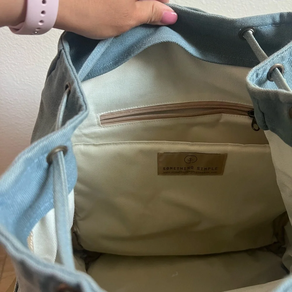 Backpack - Picture 2 of 3